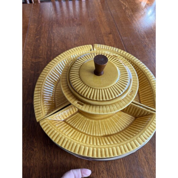 Retro California Pottery Calif 510 Golden Yellow Chip And Dip Set, Complete Set. - Picture 2 of 8